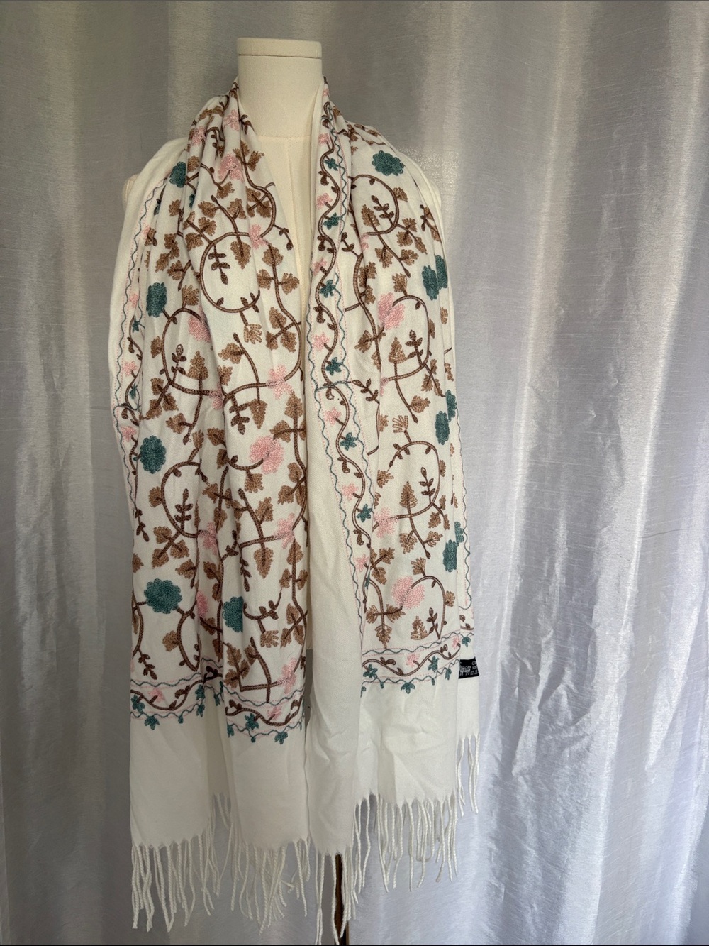 Embroidered Floral White Shawl Scarf - 100% cashmere wool